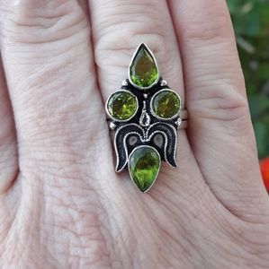 ***Sale*** New Unique Peridot 925 Silver Ring.